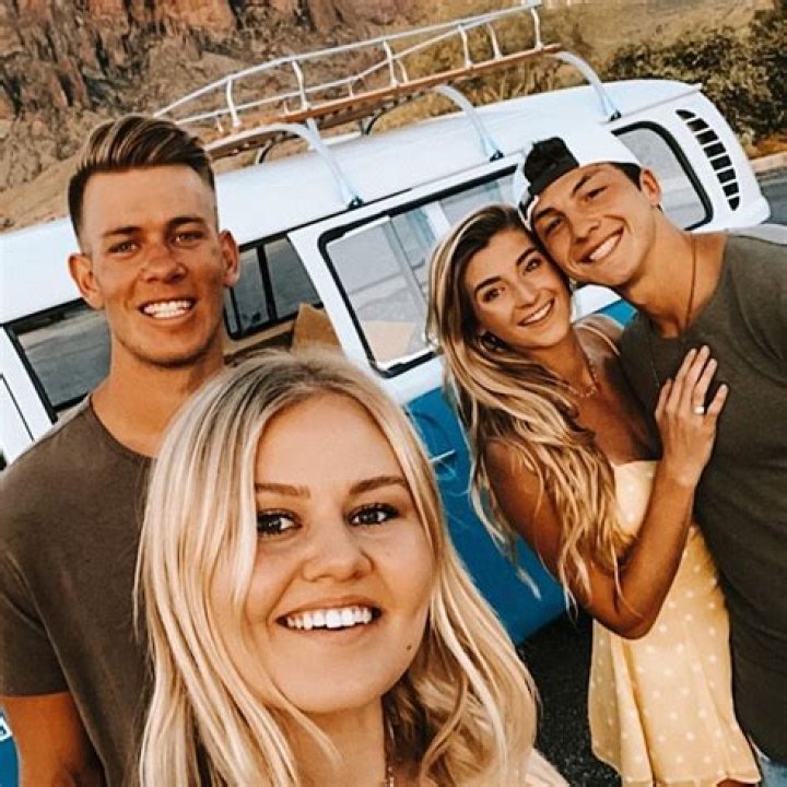 Are Jatie And Della Still The Best Of Friends?