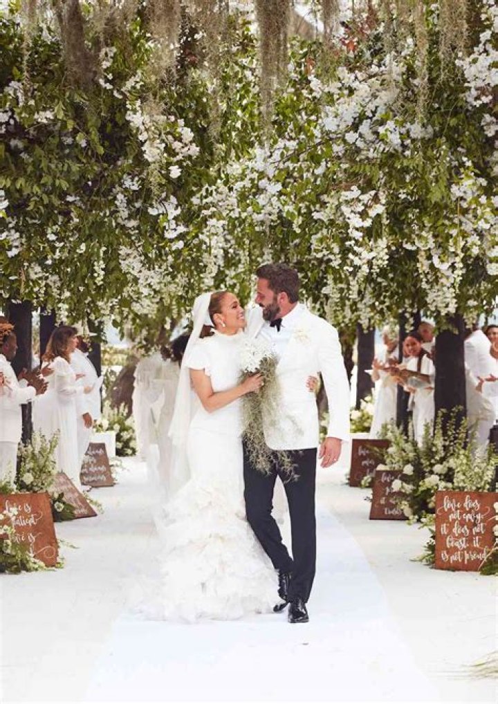 Captivating Moments: Jennifer Garner Wedding Pictures