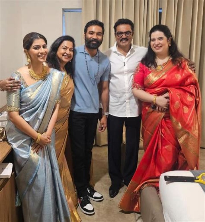 Exploring The Family Ties: Radhika Sarathkumar Siblings