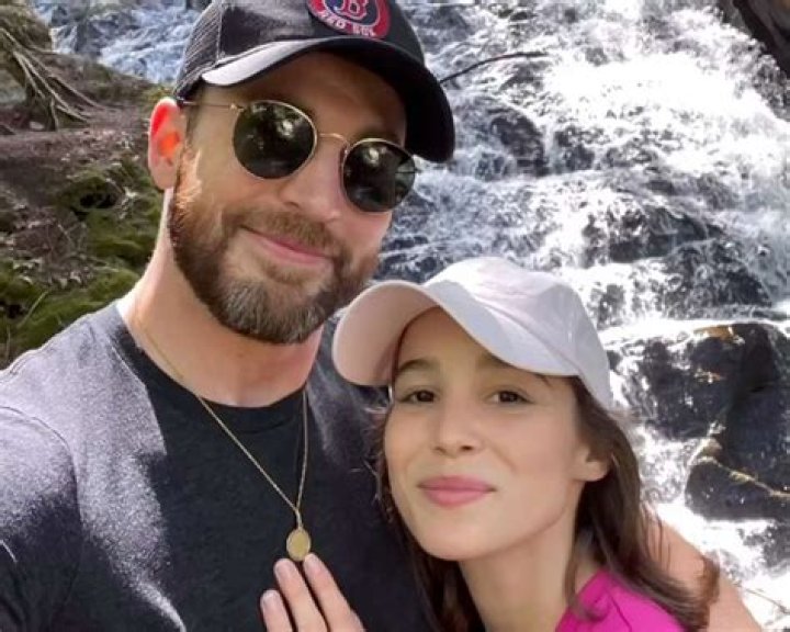 Exploring The Love Life Of Sean Evans: Who Is He Dating?