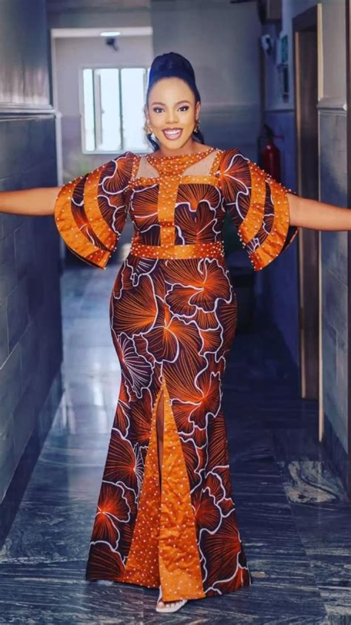 Eye-Catching Ankara Designs For The Modern Woman