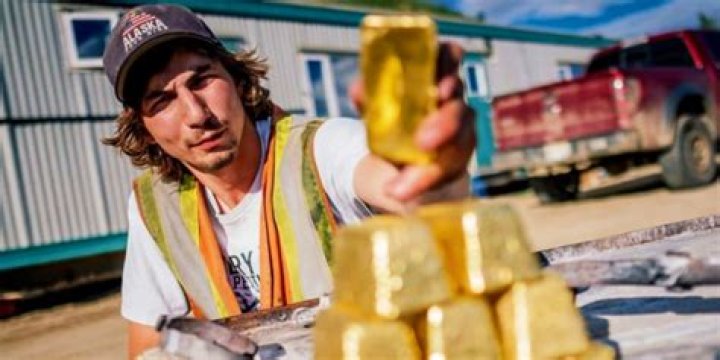 How Much Money Does Parker Schnabel Make On Gold Rush?