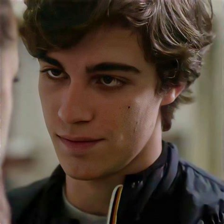 Lorenzo Zurzolo's Relationships: A Glimpse Into The Heart Of A Rising Star
