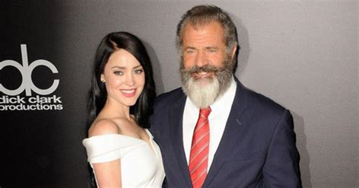 Mel Gibson's Wife: Uncovering The Life Of Robyn Moore Gibson