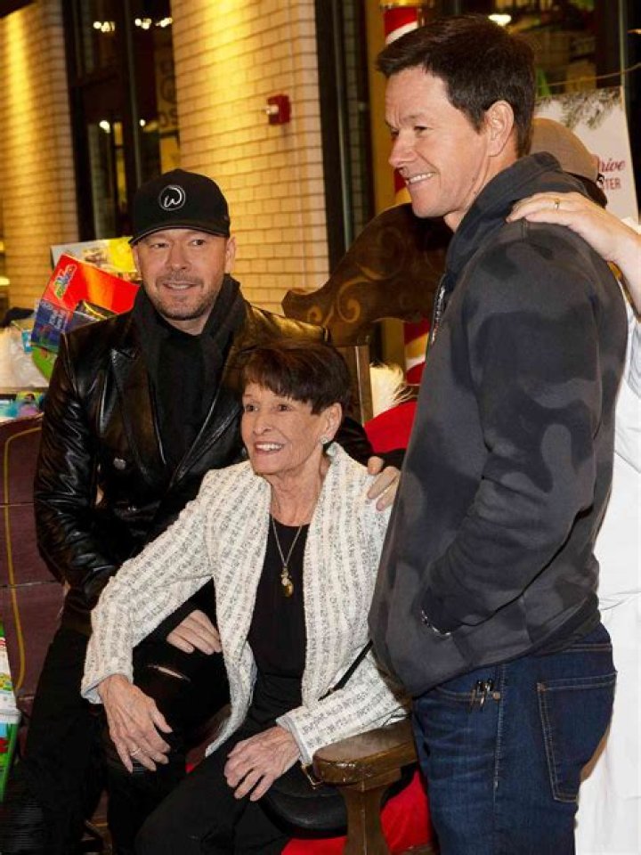 Stars In The Family: Meet Mark Wahlberg's Siblings