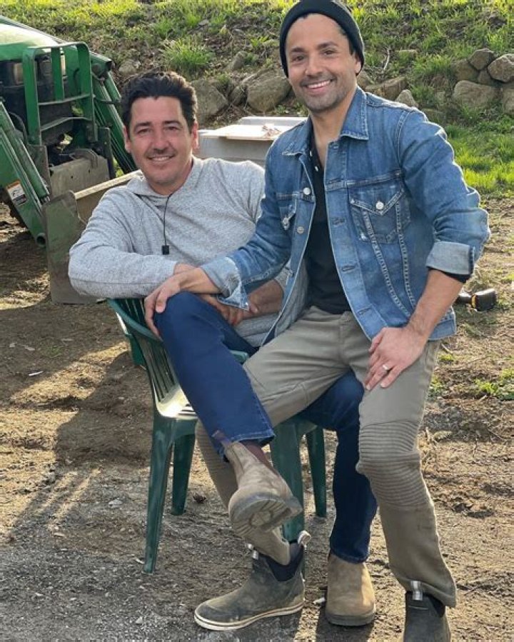 The Definitive Guide To Jonathan Knight: New Kids On The Block Star And HGTV Host