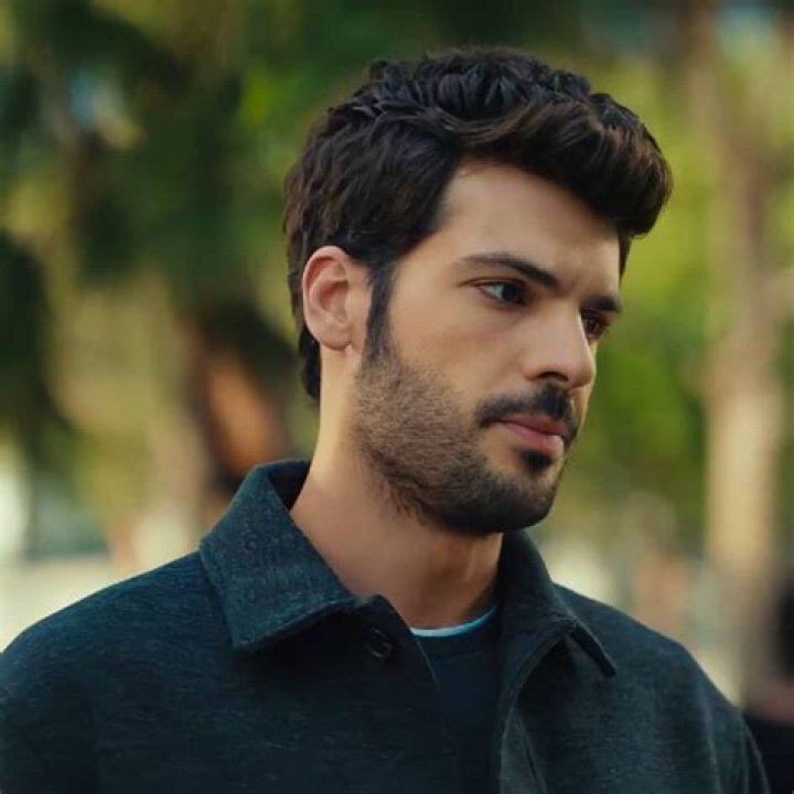 Tolga Mendi E Namorada: A Journey Through Love And Fame