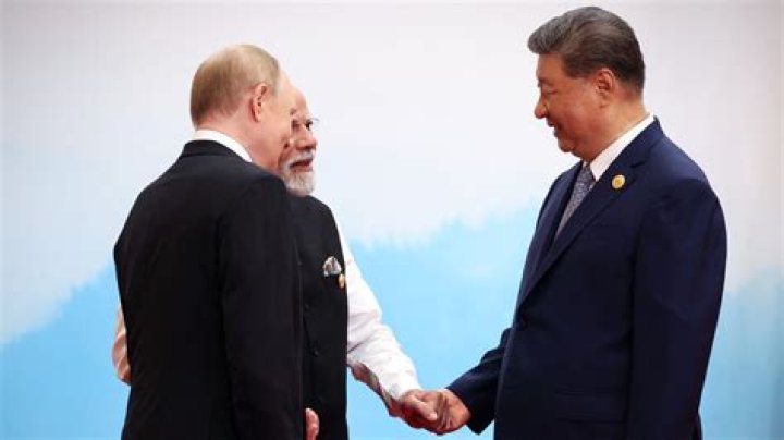 Vladimir Putin's Remarkable Height: A Closer Look